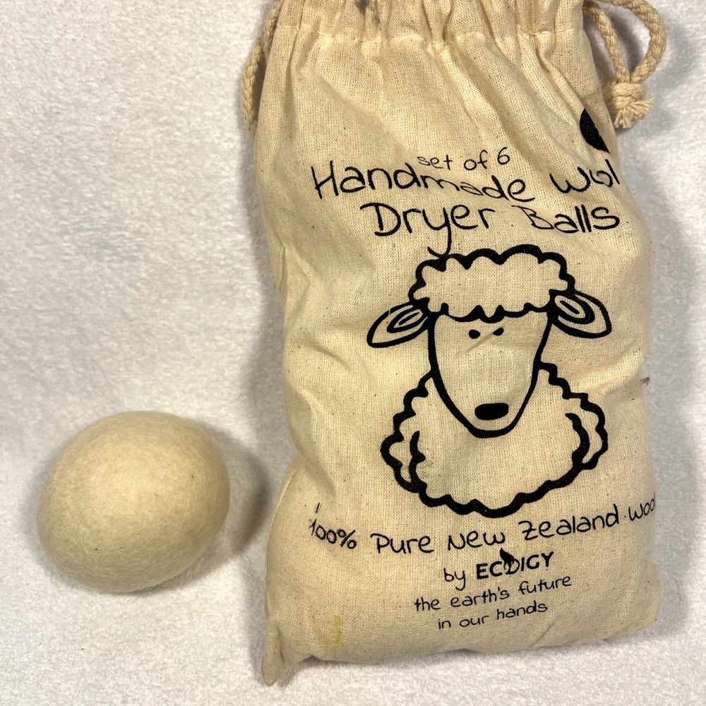 Handmade Wool Dryer Balls by Ecoigy